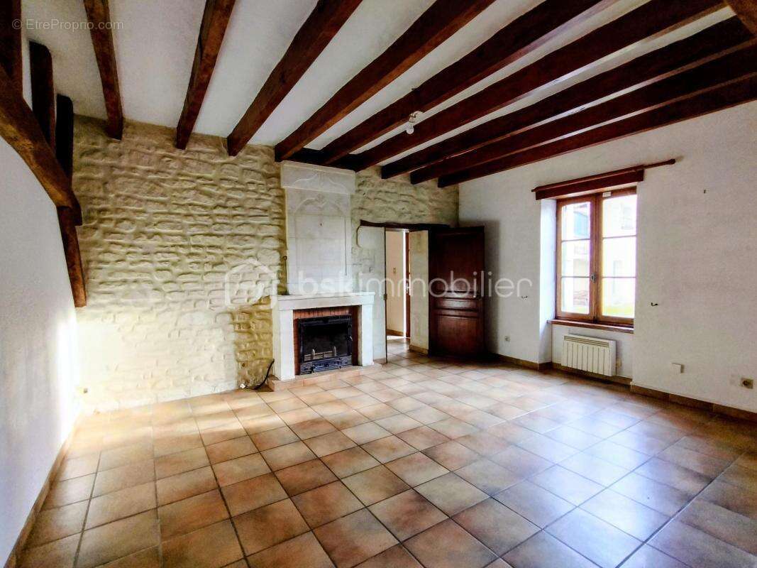  Maison familiale en pierre – 130 m² – Parçay-sur-Vienne - photo 4