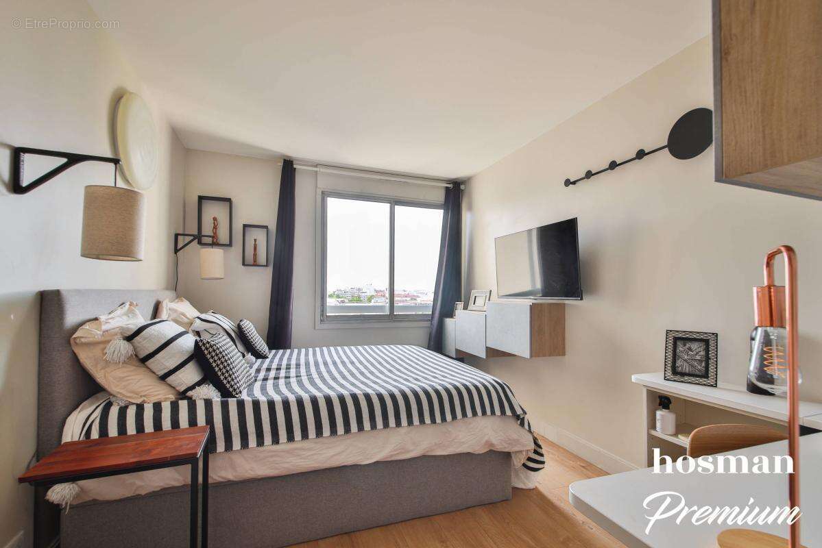 Appartement à COURBEVOIE