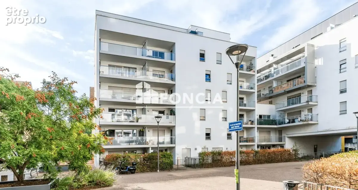 T2 centre ville terrasse et parking - photo 11