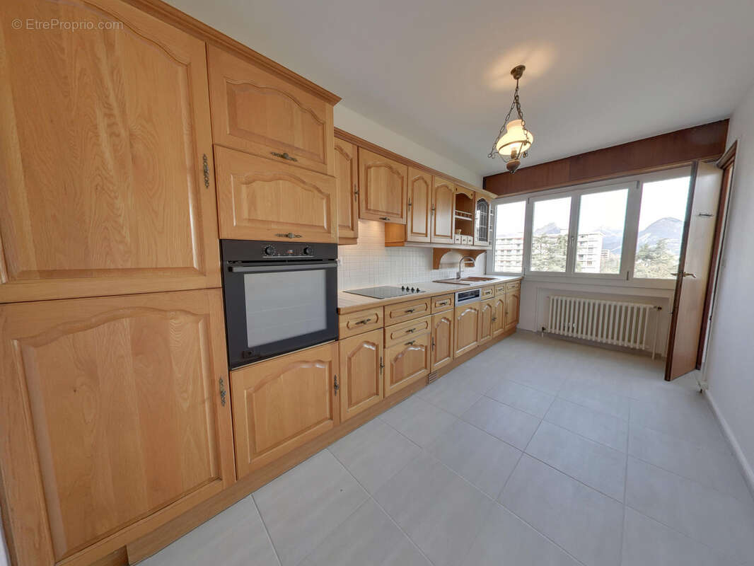 Appartement à ECHIROLLES