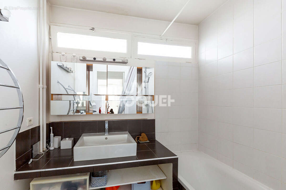 Appartement à PARIS-15E