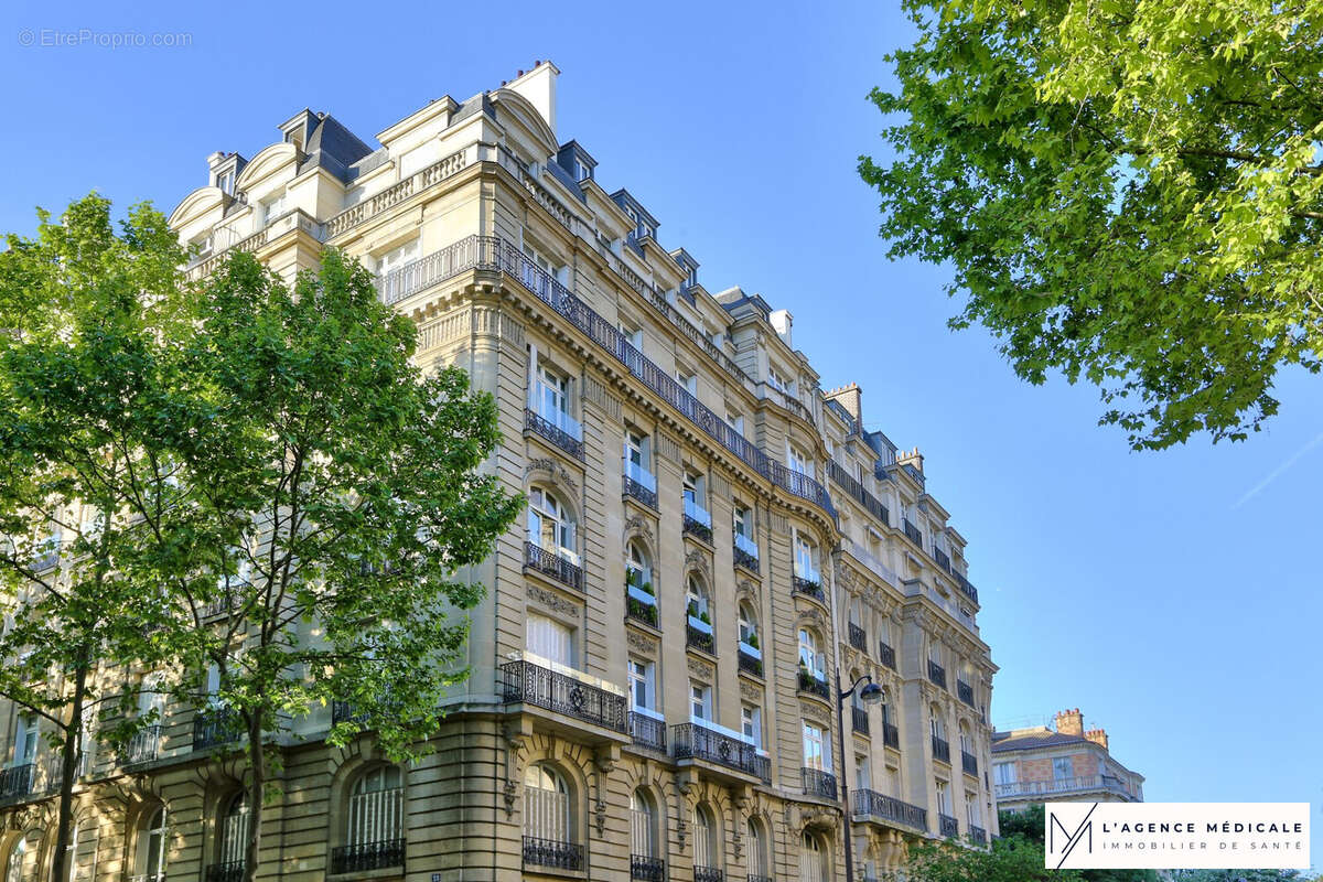 Appartement à PARIS-7E