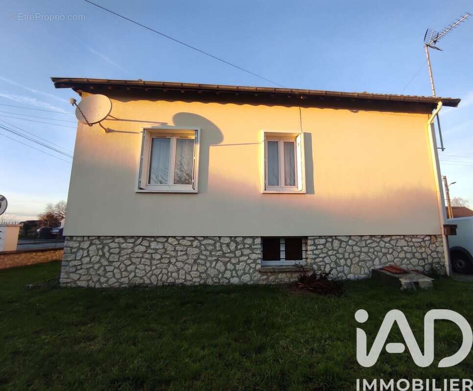 Photo 3 - Maison à MONS-EN-MONTOIS