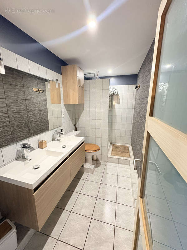 Maison 114 m² à Corent  - photo 6