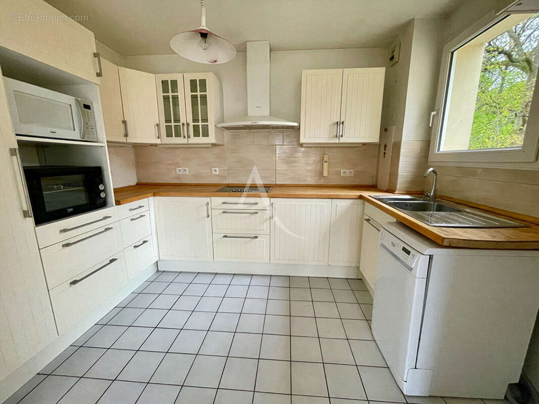 Appartement à BURES-SUR-YVETTE