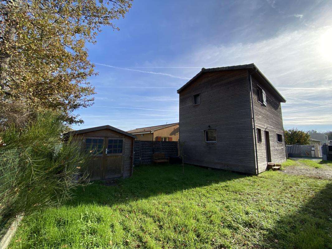 Maison à PAREMPUYRE