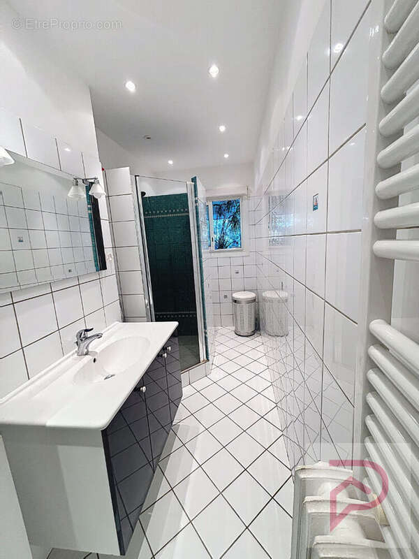 Appartement à SIX-FOURS-LES-PLAGES