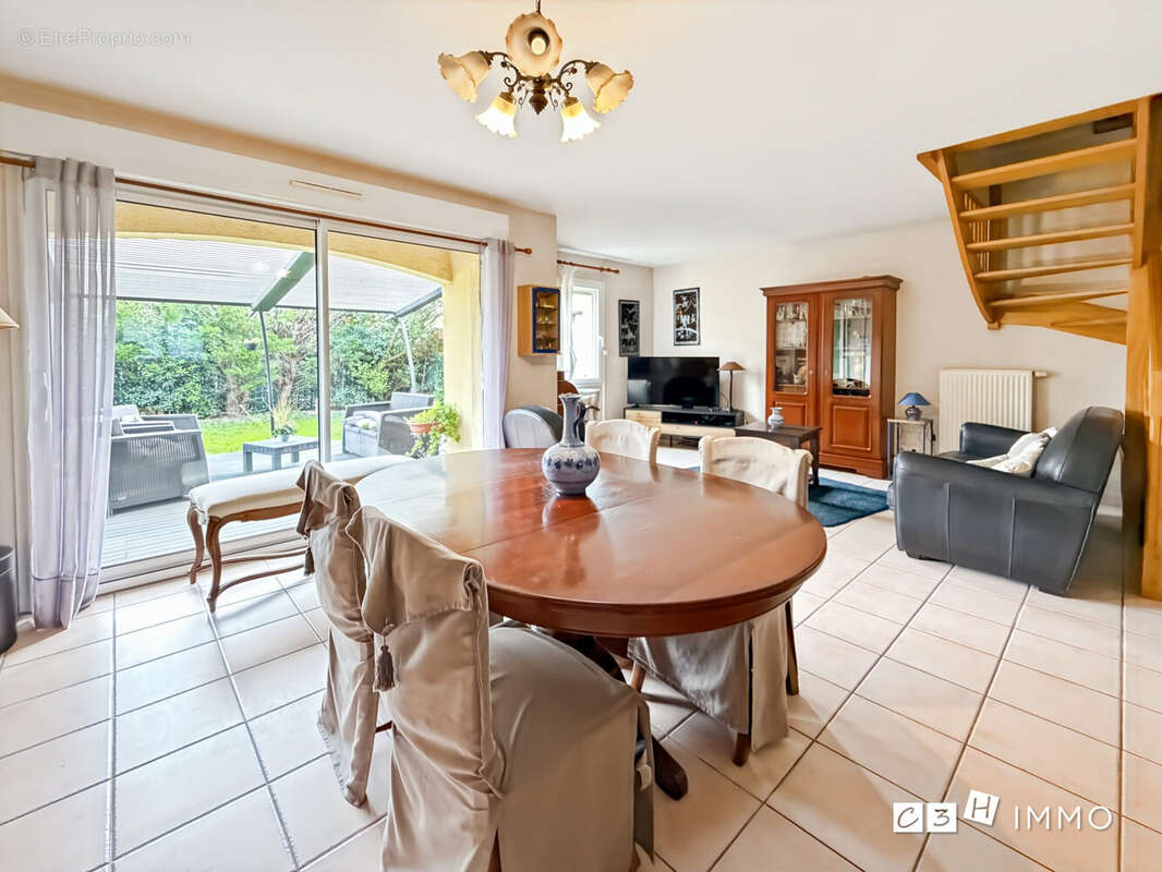 Maison à VILLENEUVE-TOLOSANE