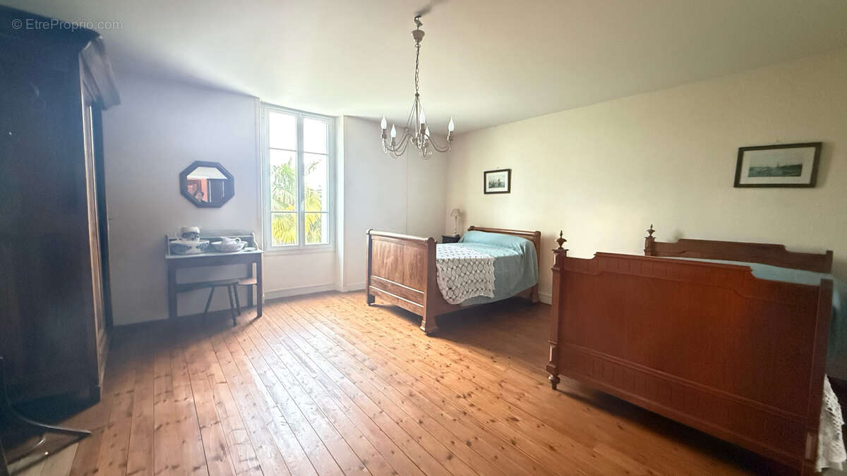 Maison de maitre proche benet - photo 10