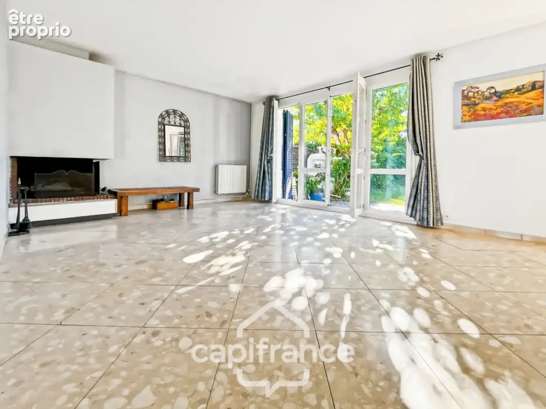Maison familiale à Sucy-en-Brie, 5 pièces, 3 chambres, jardin, garage, au calme, quartier Fontaine de Villiers-Le Fort - photo 5