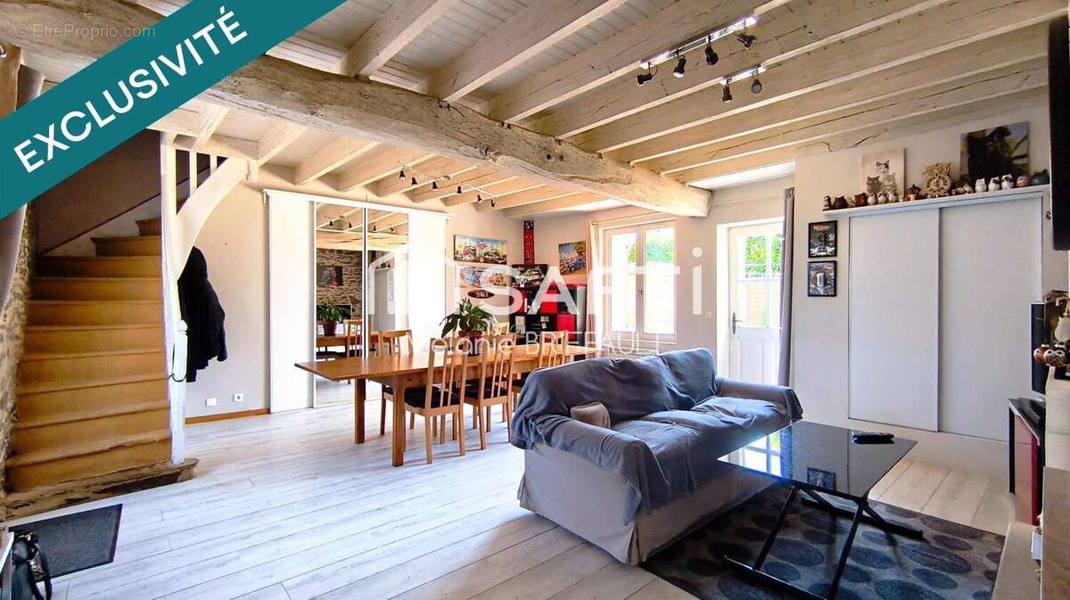 Maison 396 m² à Saint-Mathurin  - photo 3