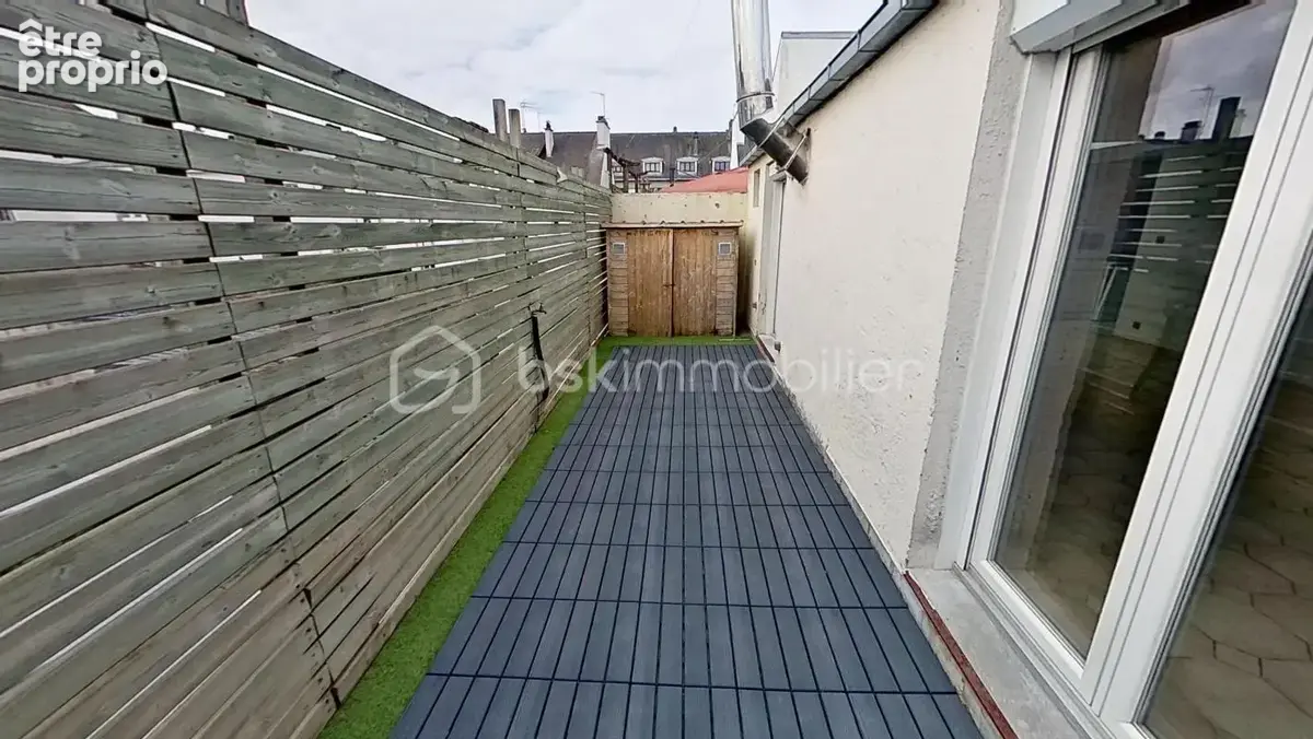LORIENT Quartier Nouvelle Ville (56100) - Appartement de caractère de 94 m² avec terrasse et cave - photo 4