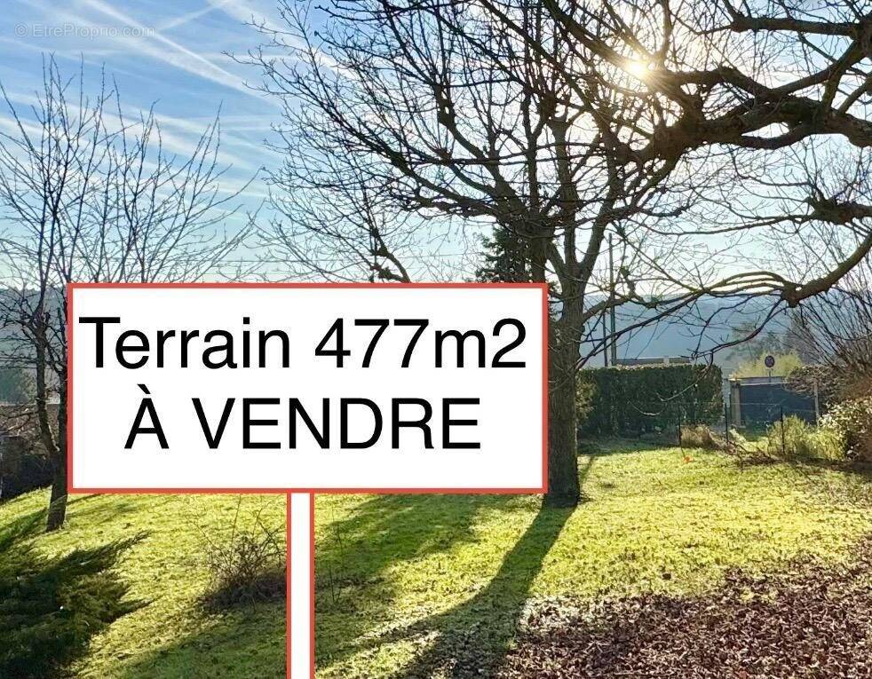 Terrain à DAMPMART
