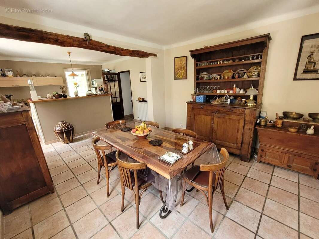 Maison proche centre-ville - 5 pièces - 125.7 m² - photo 4