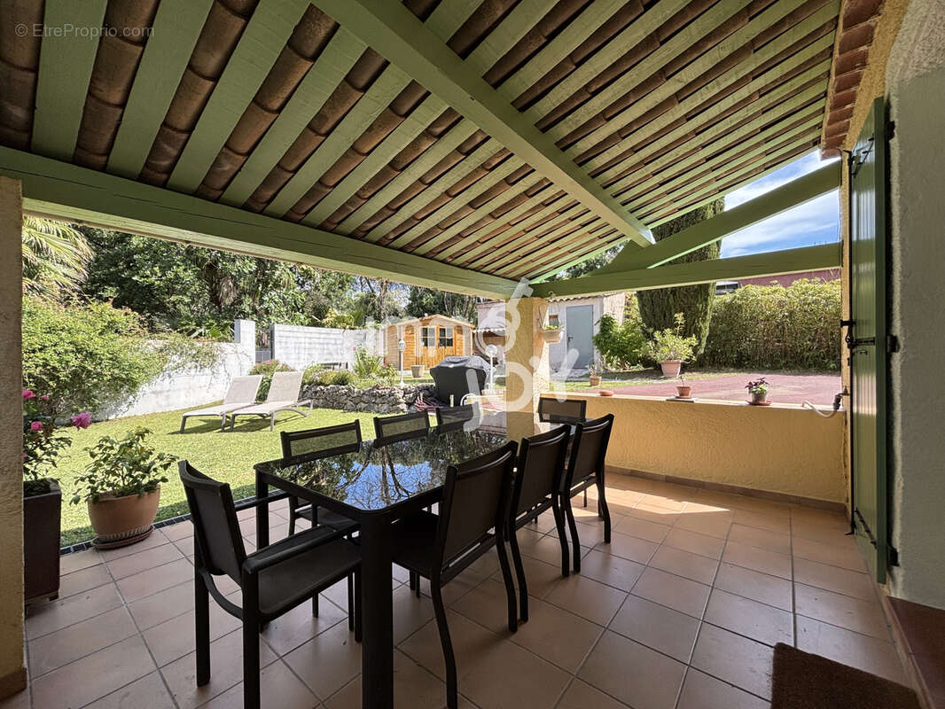 Maison à FREJUS
