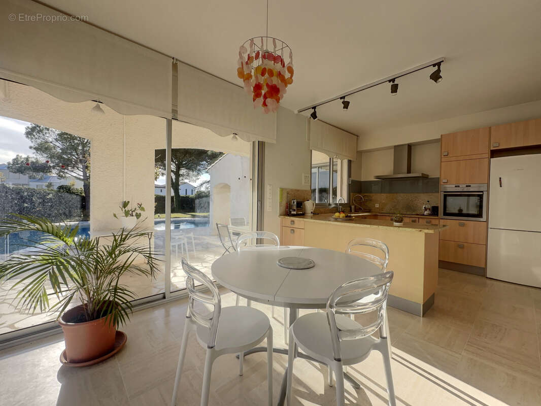 Maison à SAINT-JEAN-DE-VEDAS