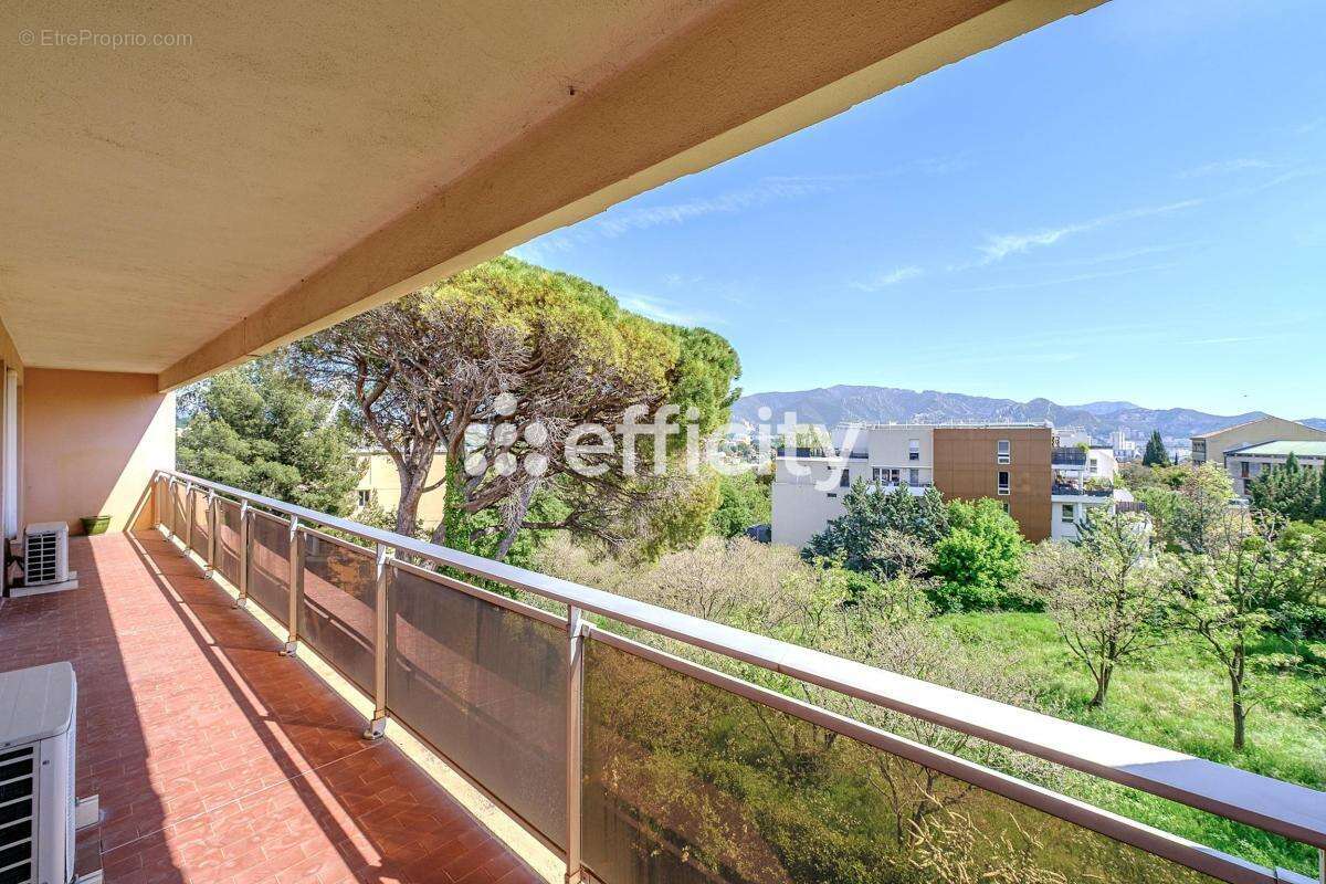 Appartement à MARSEILLE-12E
