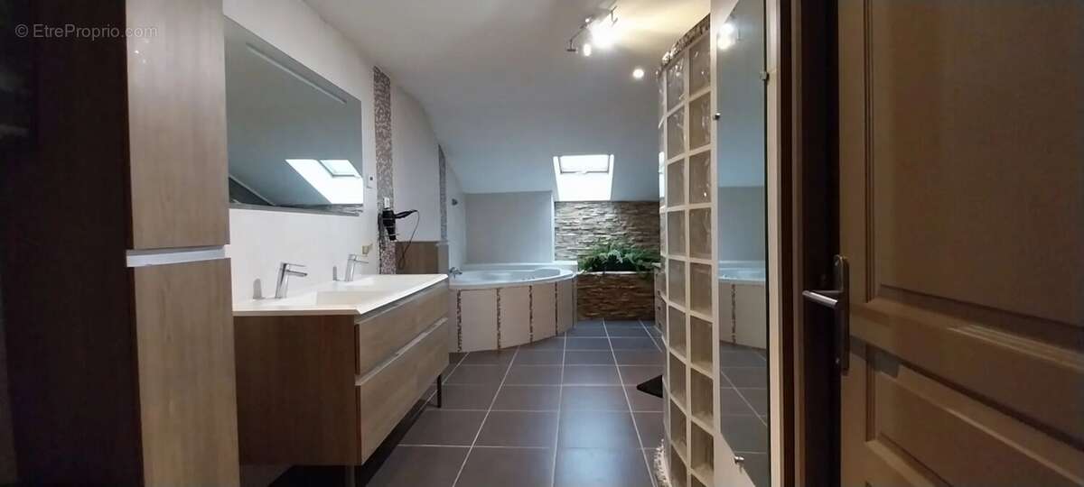 Maison à PUYLAROQUE