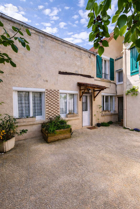 Maison à GUERNES
