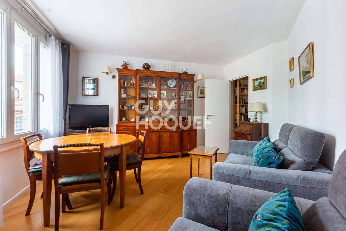 Appartement à PARIS-15E