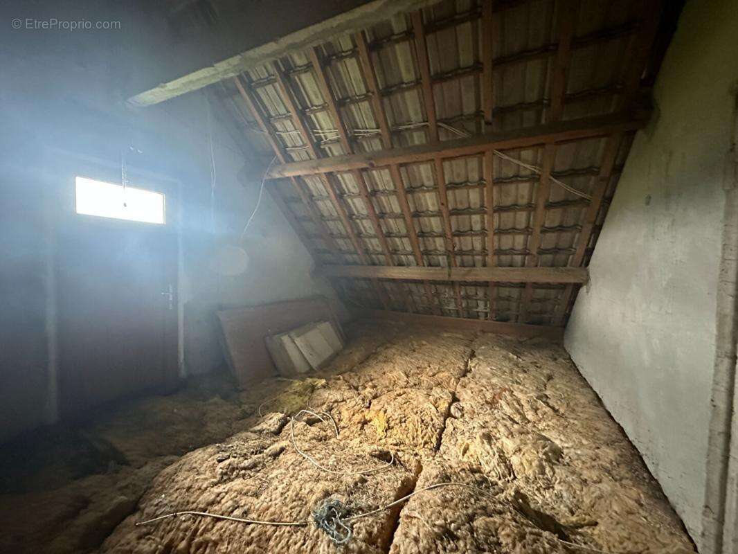 Maison à VICQ-SUR-NAHON