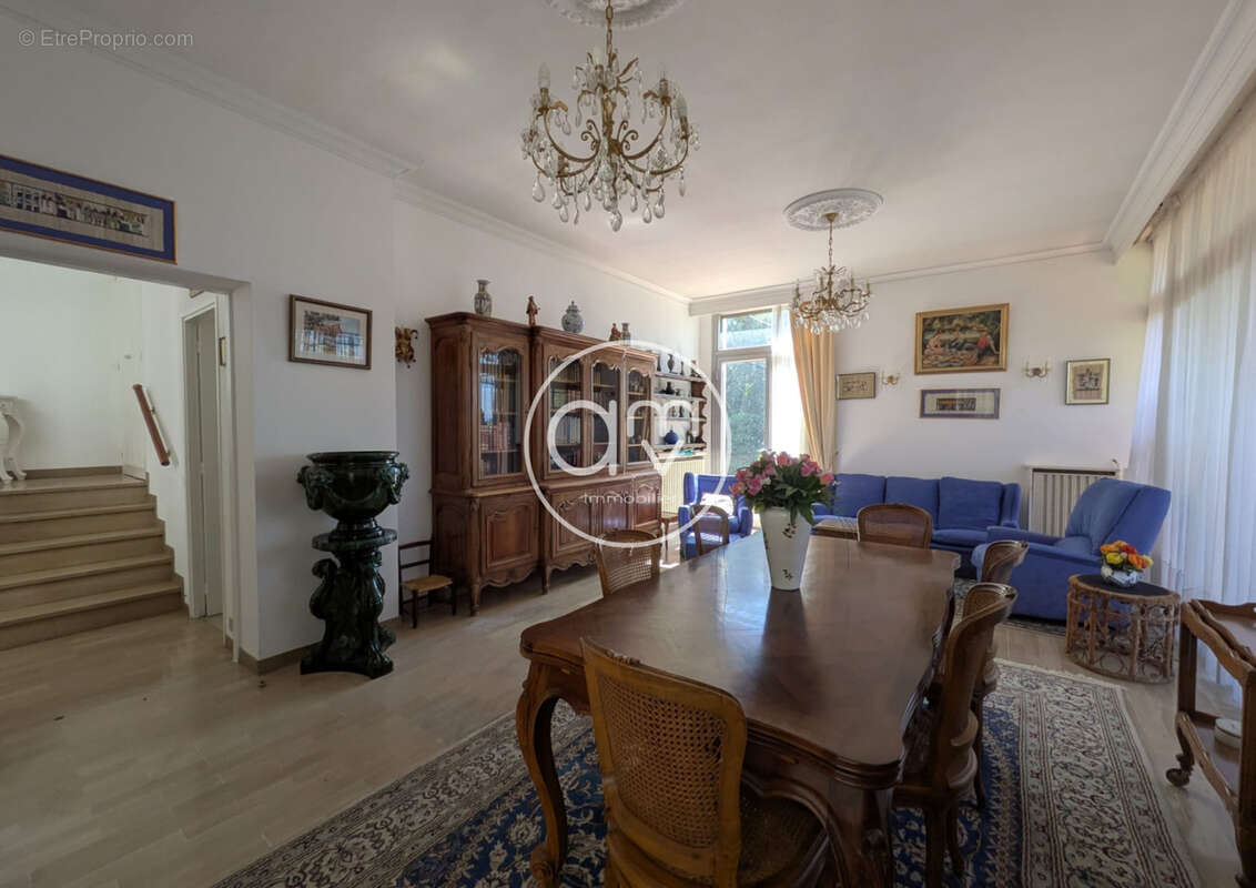 Appartement à HYERES