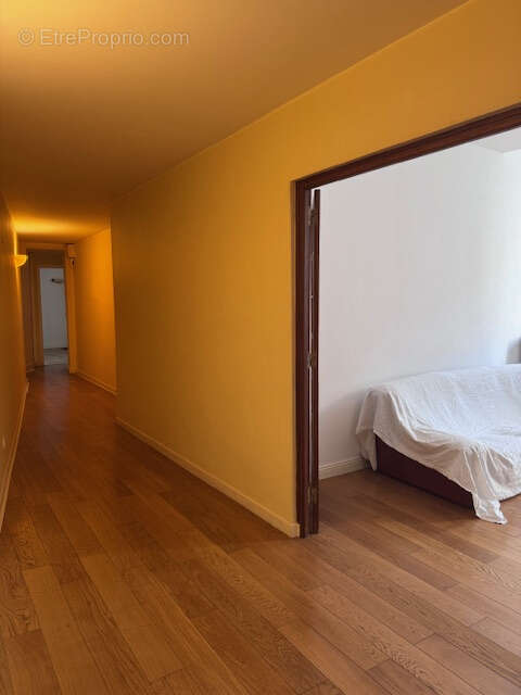 Capitole - vaste t4 sur cour avec parking - photo 12