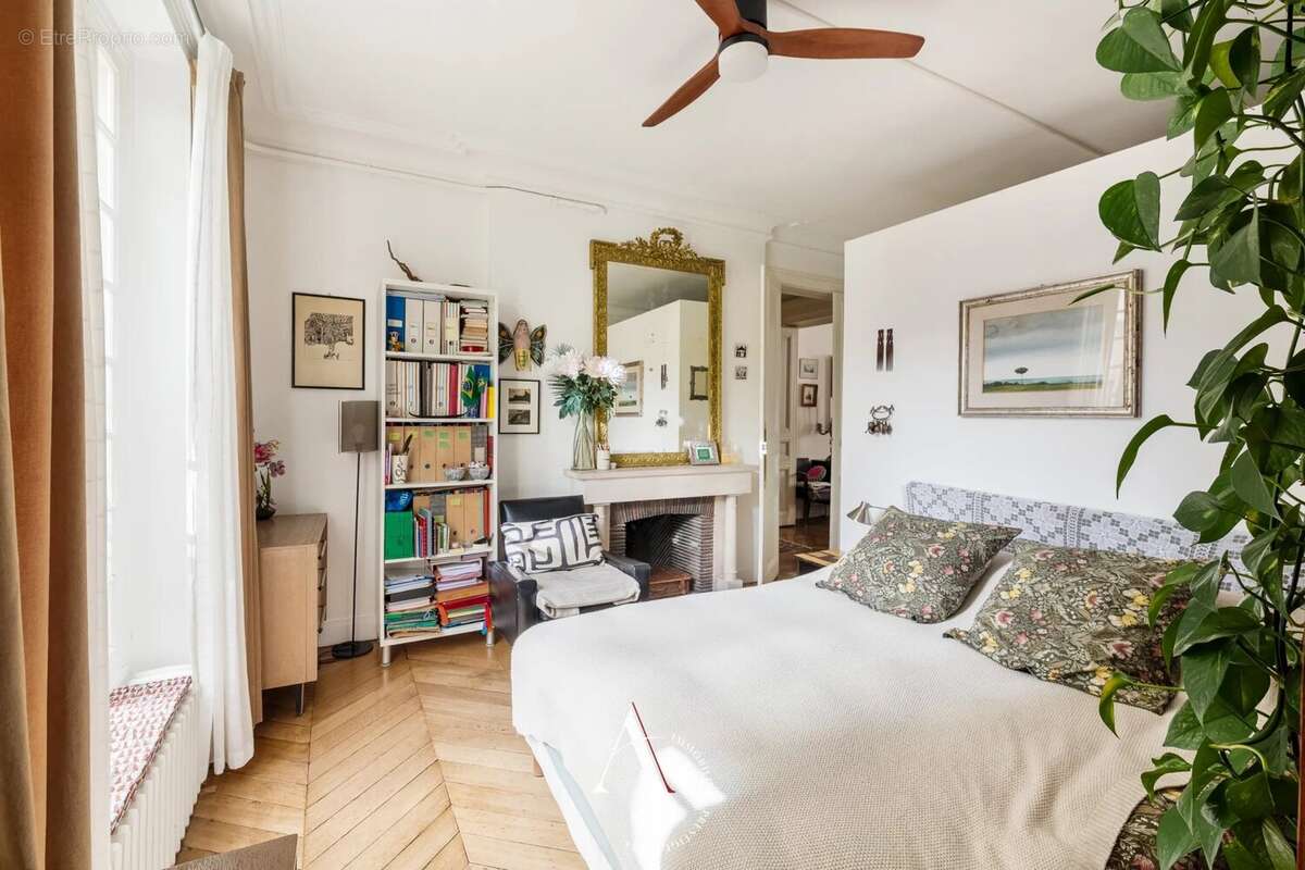 Appartement à PARIS-9E