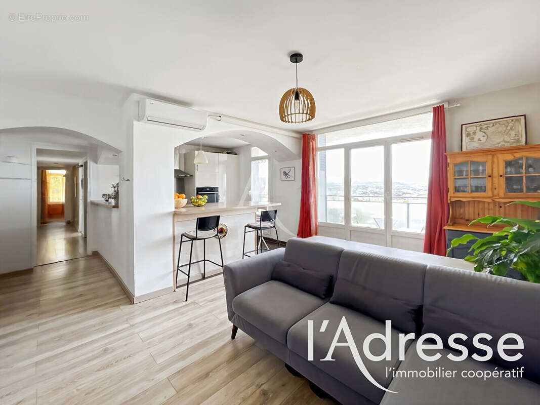 Appartement La Ciotat - 4 pièces - 72 m² - photo 2