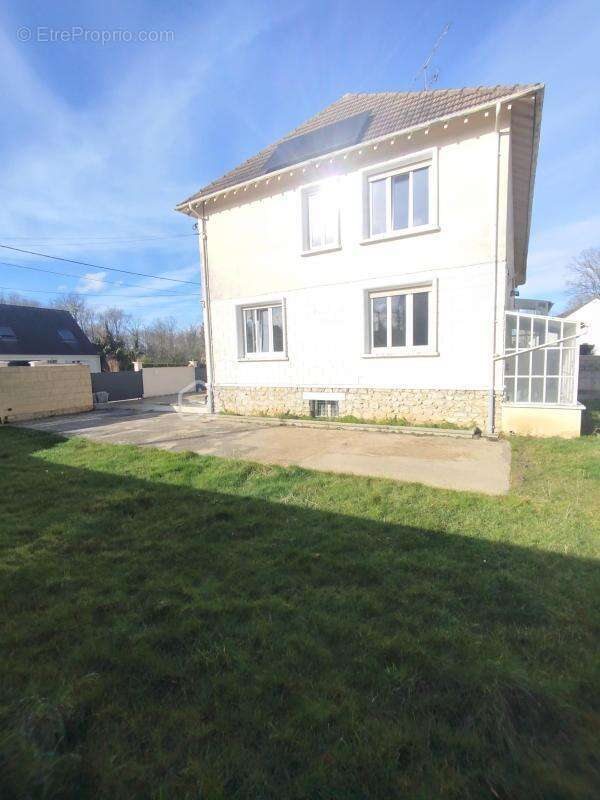 Maison à DAMMARIE-LES-LYS