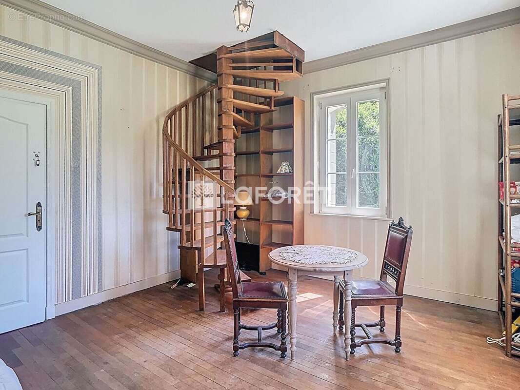 Villa Cour Cheverny 10 pièces - photo 4