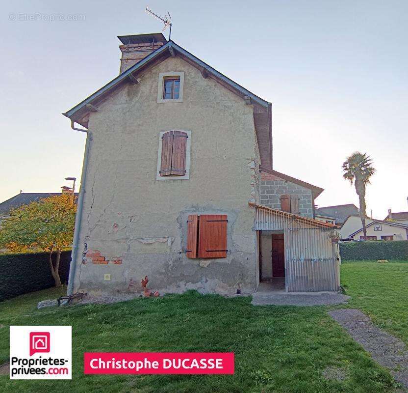 Maison à LAHOURCADE