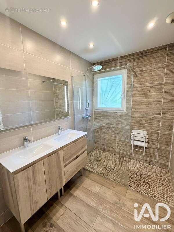 Maison 114 m² à Saint-Geours-De-Maremne  - photo 6
