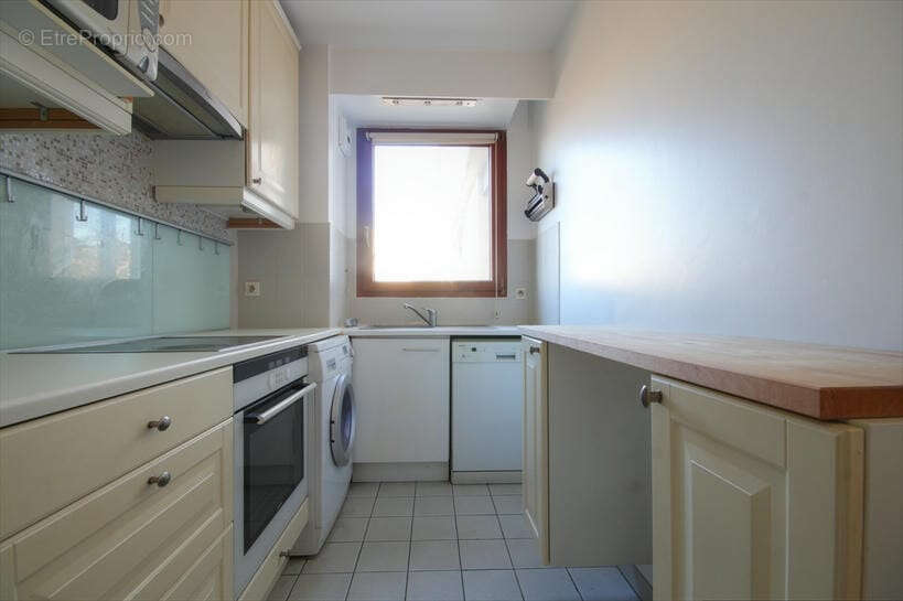 Appartement à LA GARENNE-COLOMBES