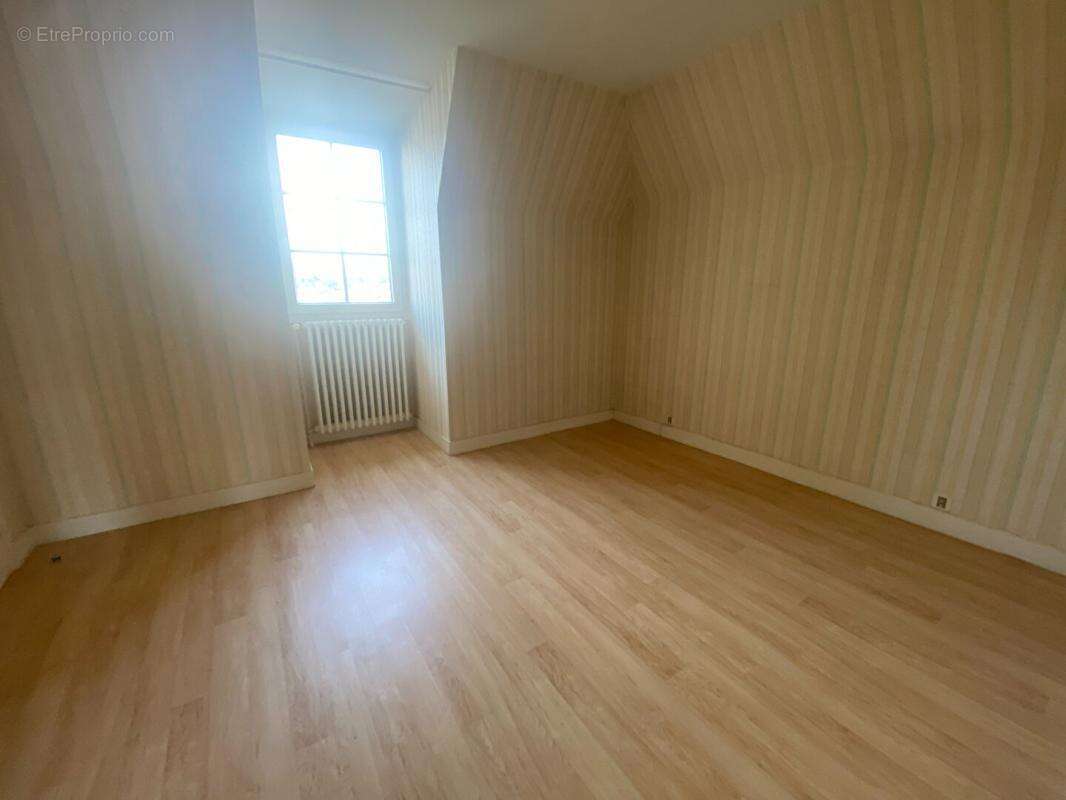 Maison à TERRASSON-LAVILLEDIEU