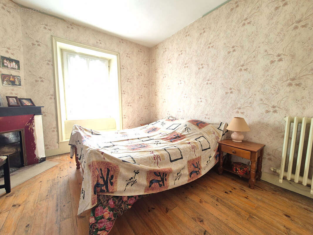 Maison à SAINT-DIER-D'AUVERGNE