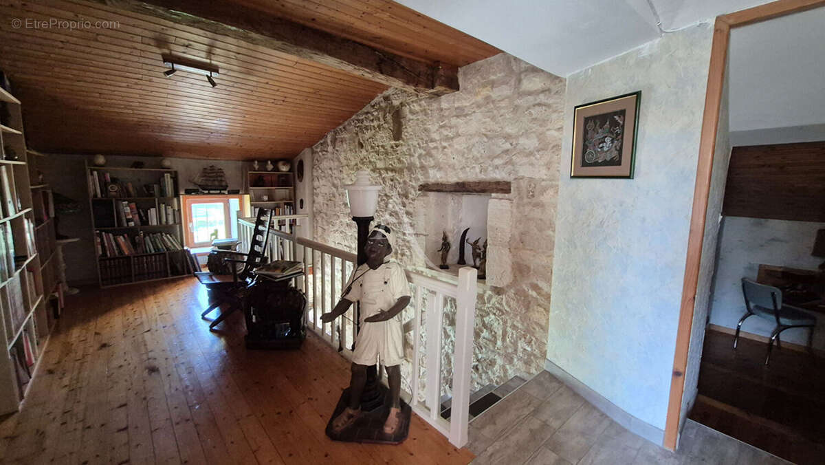 Maison à CHERMIGNAC