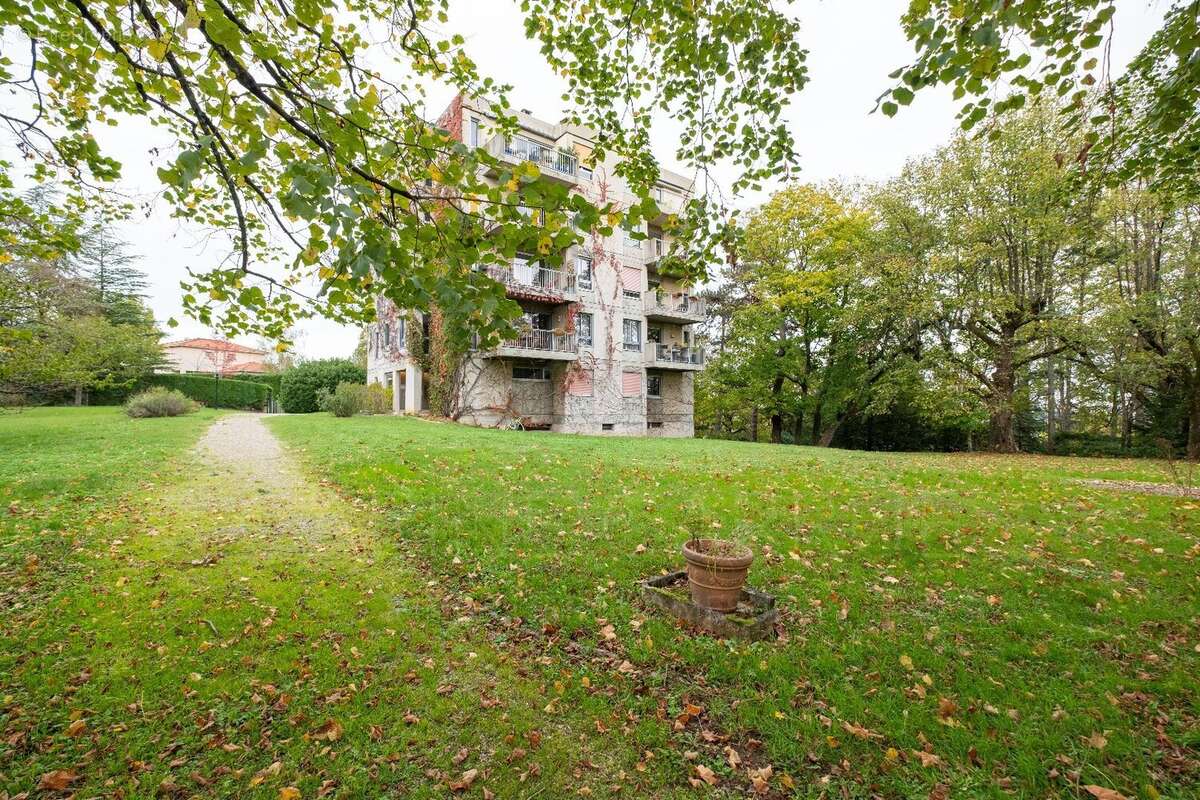 Appartement à TASSIN-LA-DEMI-LUNE