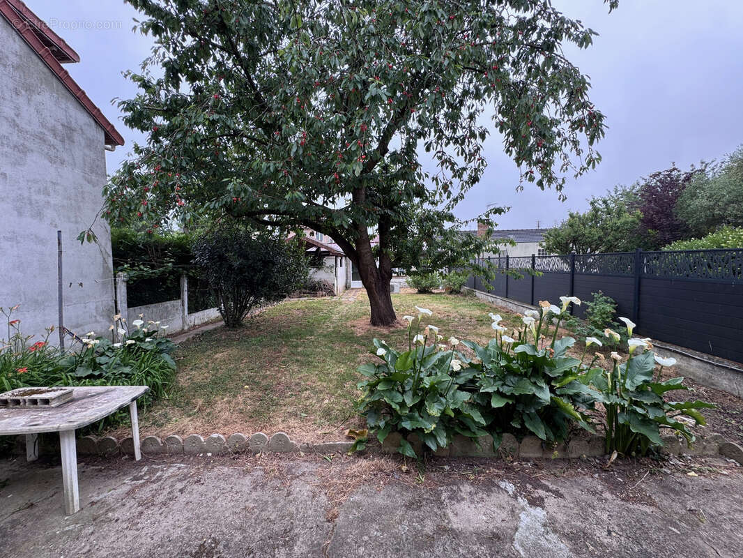 Maison à PARAY-VIEILLE-POSTE