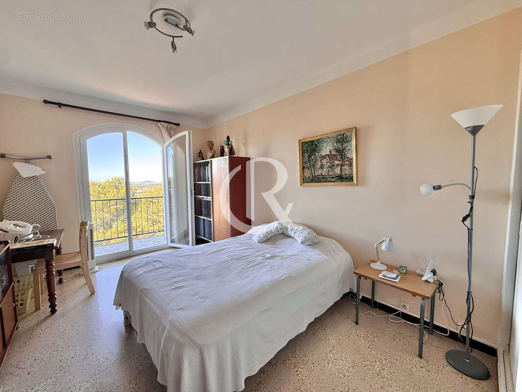 Maison à CARQUEIRANNE