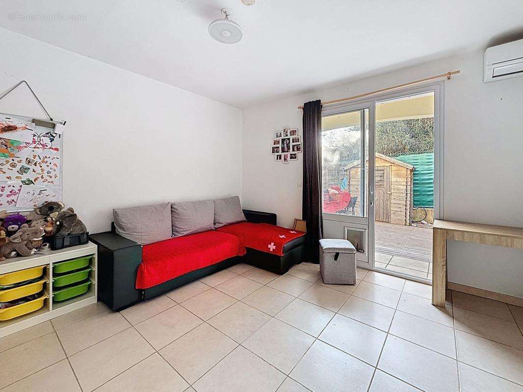 Appartement à MOUGINS