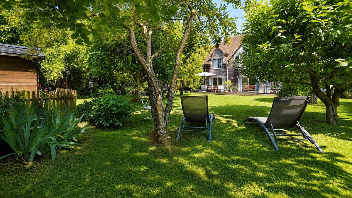 Maison à MEZIERES-SUR-SEINE
