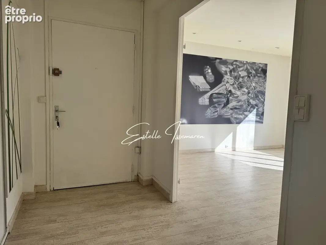 Appartement 4 pièces 99 m² à vendre à Etiolles (91450) - photo 2
