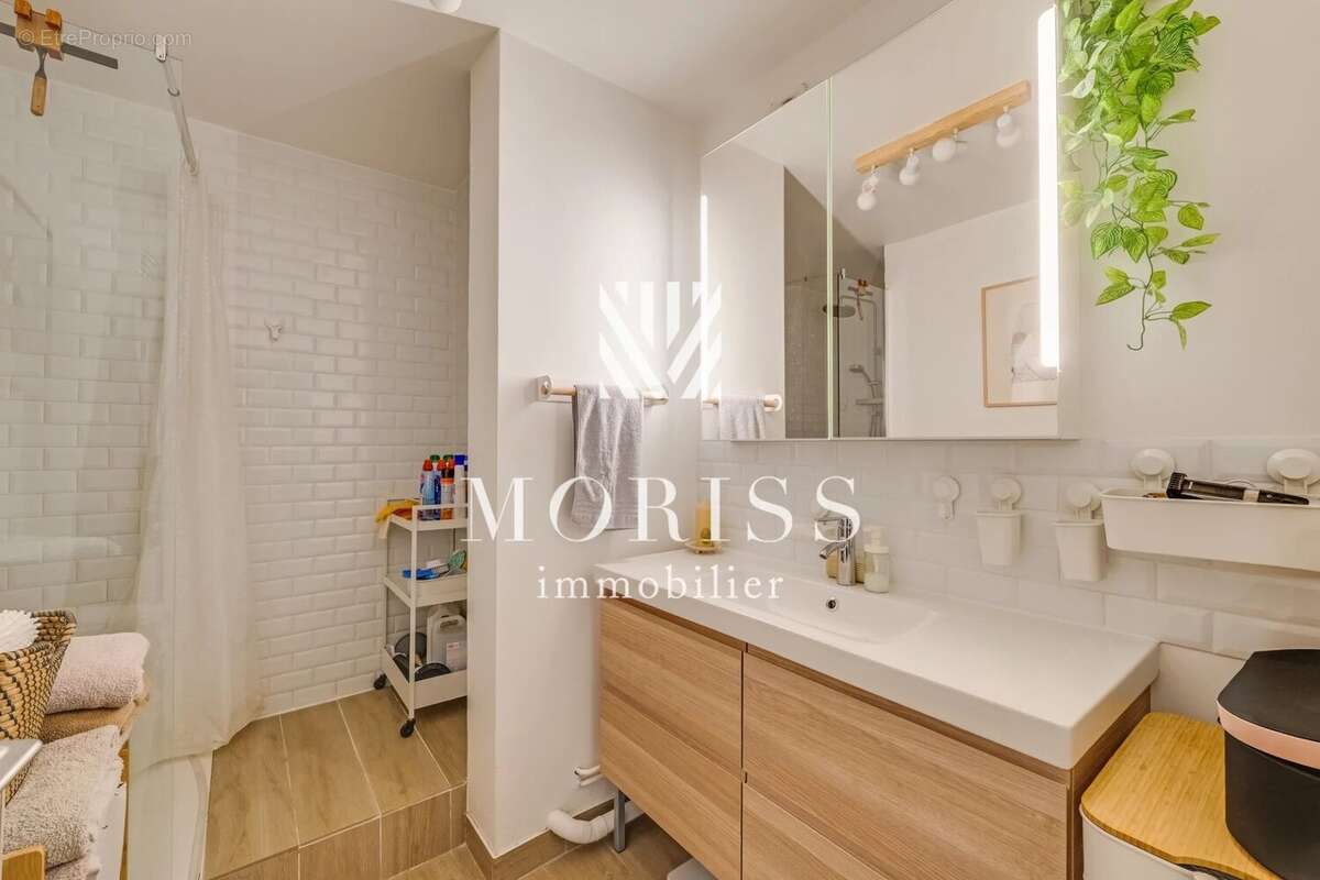 Appartement à PARIS-19E