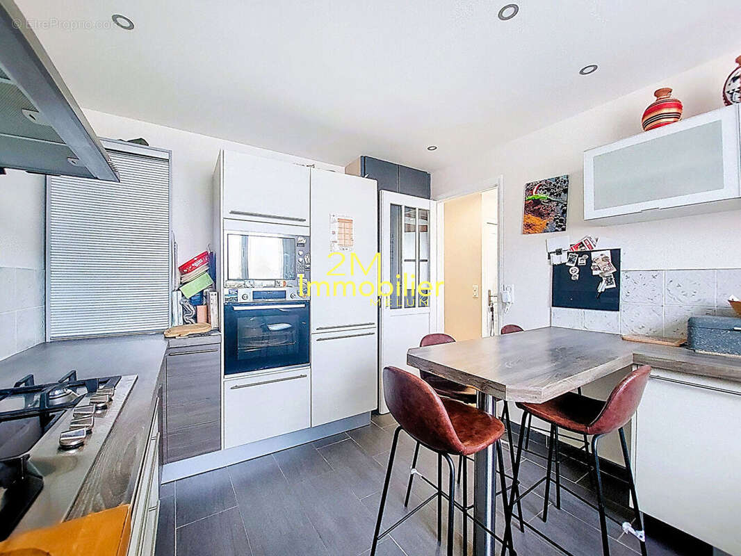 Maison à VAUX-LE-PENIL