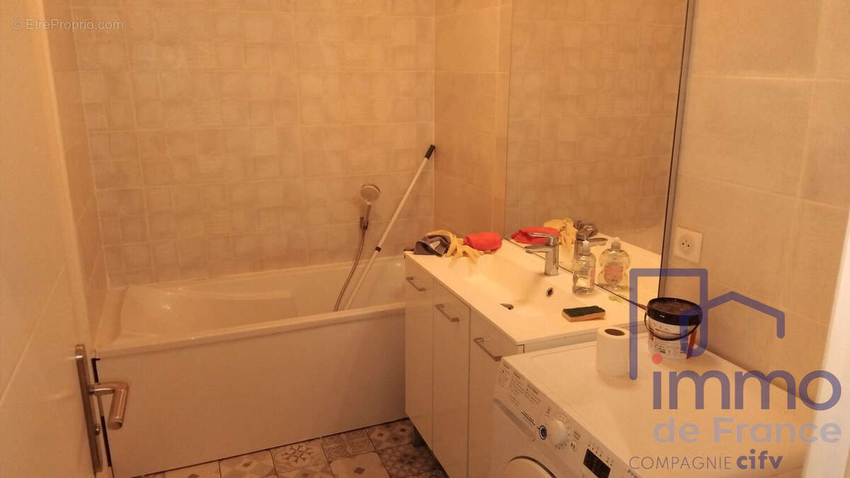 Appartement à SAINT-ETIENNE