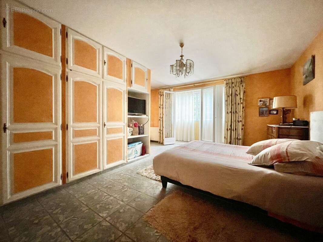 Maison à NEUILLY-PLAISANCE