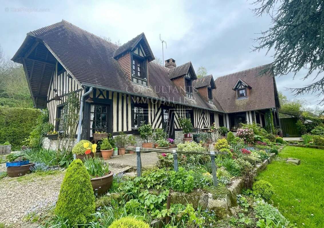 Maison à PONT-L&#039;EVEQUE