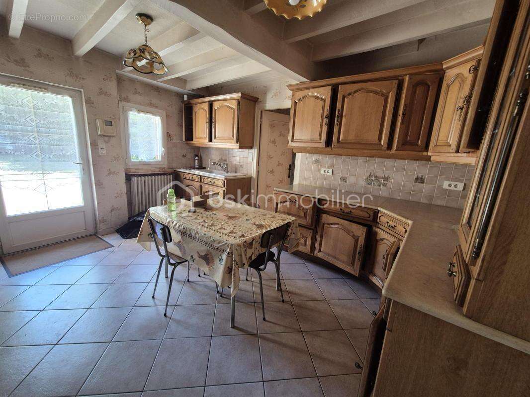 Maison à SAINT-MARTIN-SUR-OCRE