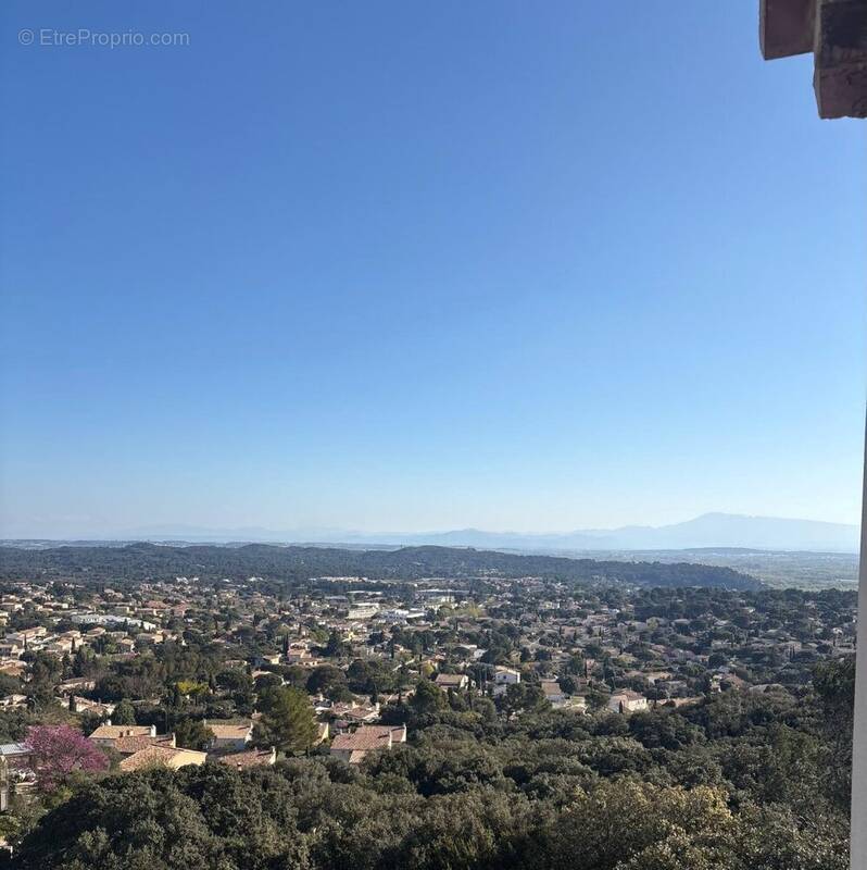 Maison à VILLENEUVE-LES-AVIGNON